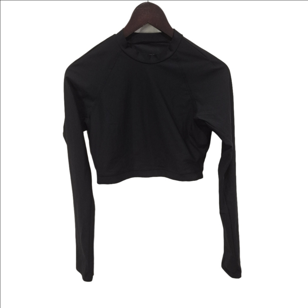 Athleta Crosstrain Ultra Black Long Sleeve Crop Top
